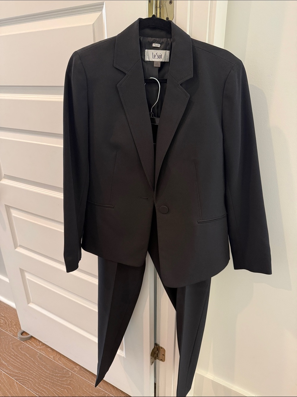 Le Suit Black Women's Tailored Blazer and Trouser Set